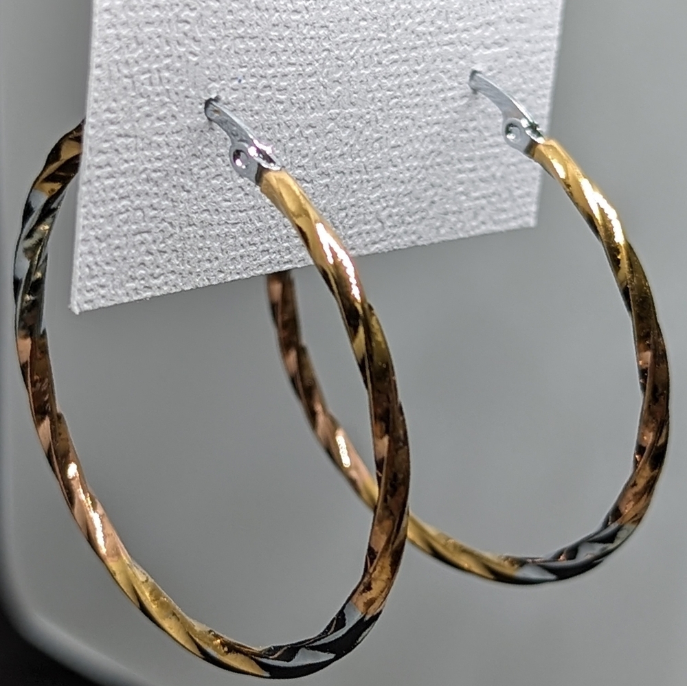 Earings - Picture 8 of 10